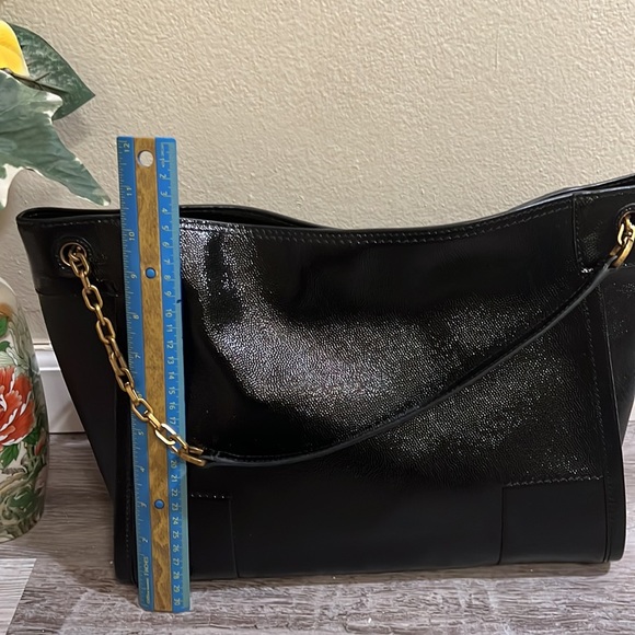 Pre-loved Authentic Tory Burch shoulder bag - Picture 4 of 11